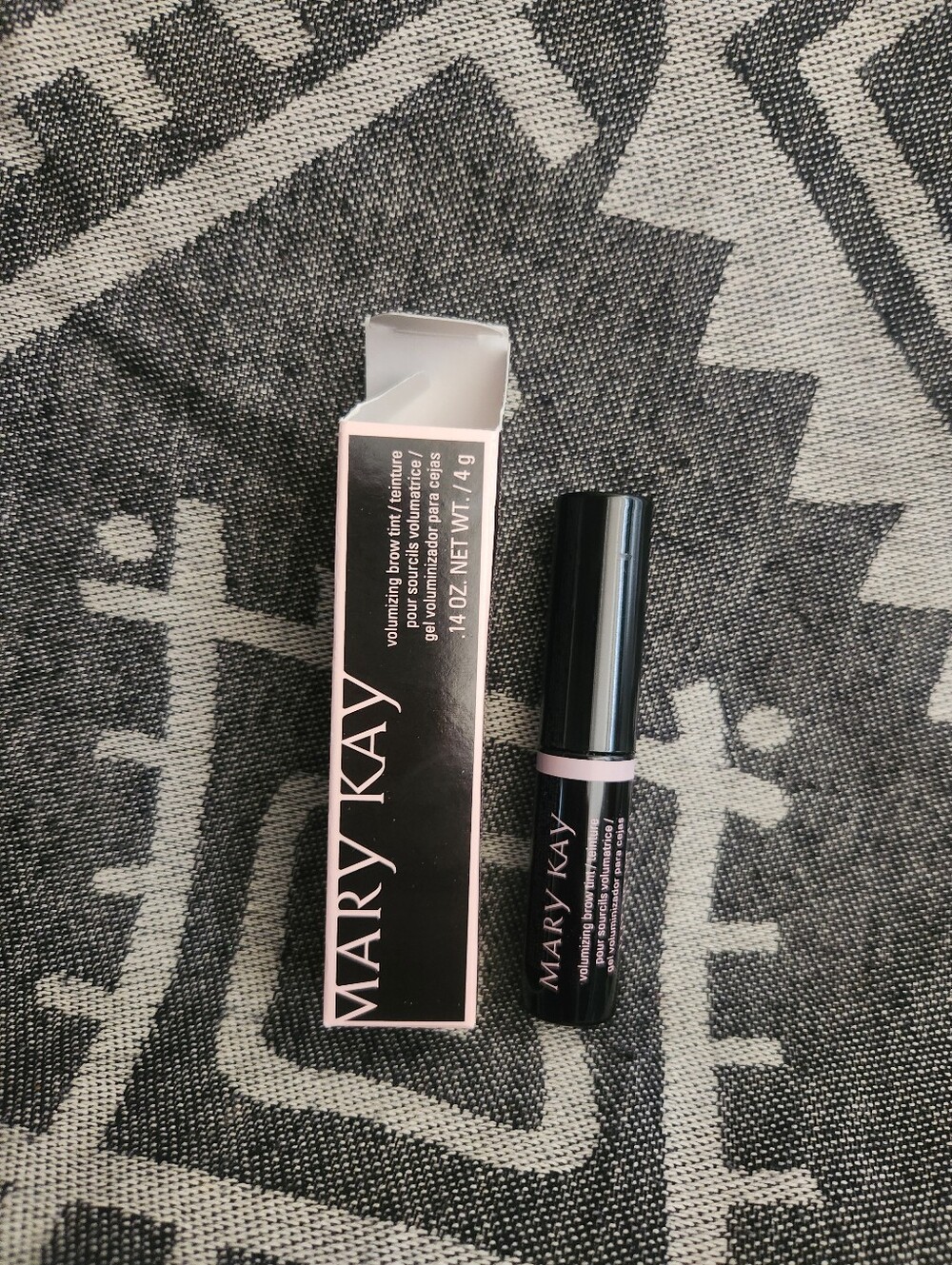 New In Box Mary Kay Volumizing Brow Tint Dark Brunette #125035 Full Size